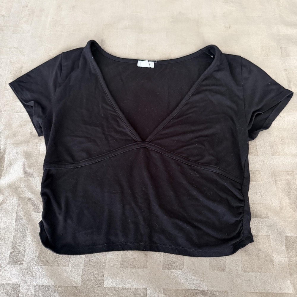Garage Shirt Womens Medium Black Deep V Neck Short Sleeve Cropped‎ Tee Top